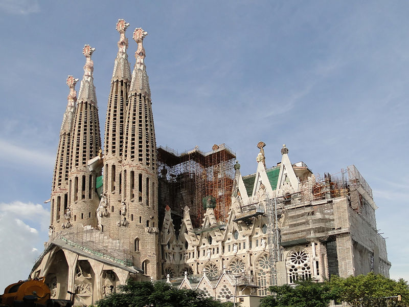 800px Sagrada Familia 02